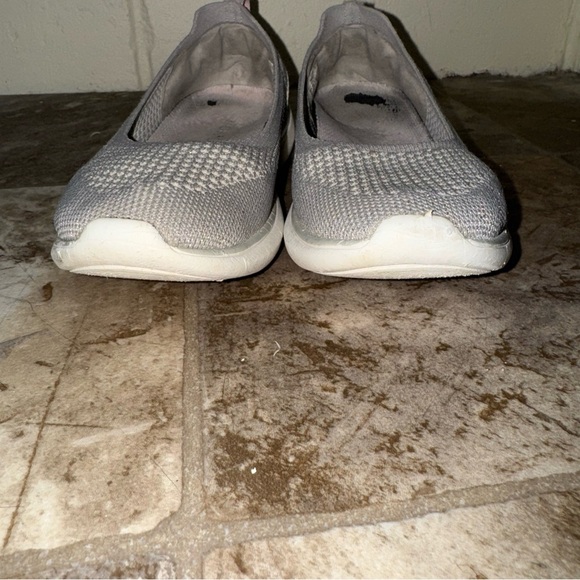 Womens Vionic Vortex Kallie Slip on Gray and White Casual Flat Shoes Size 5 - Picture 9 of 16